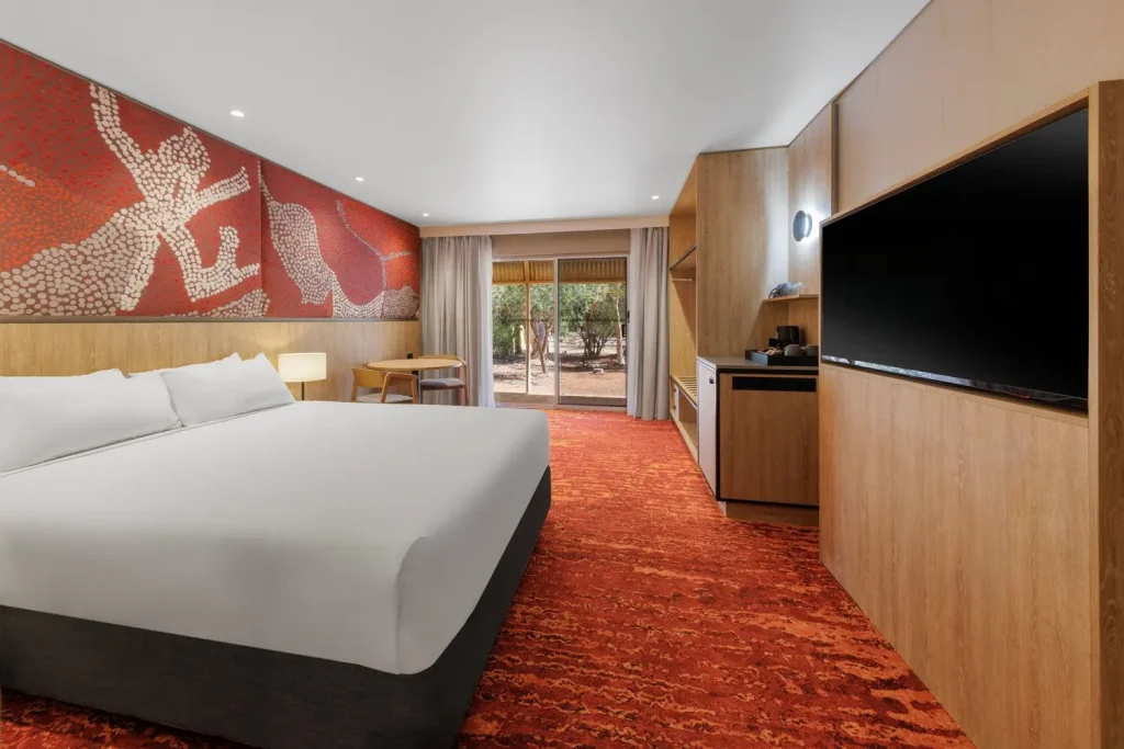 Outback Hotel & Lodge