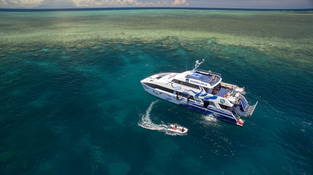 great-barrier-reef-day-trip-cairns-reefquest