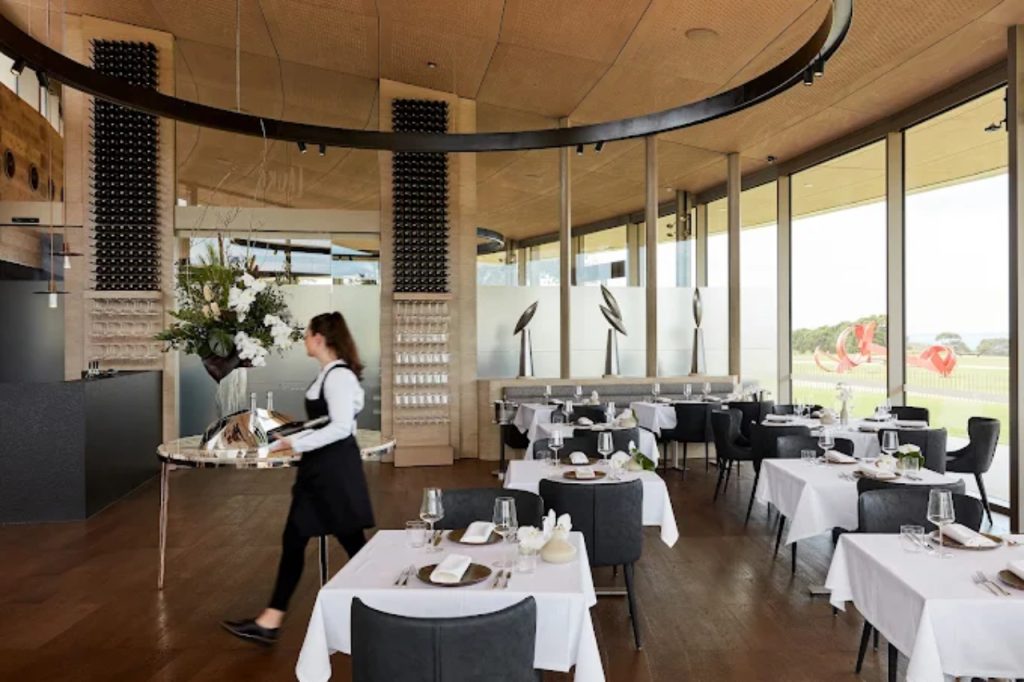 ©CMcConville_LauraRestaurant1_HR